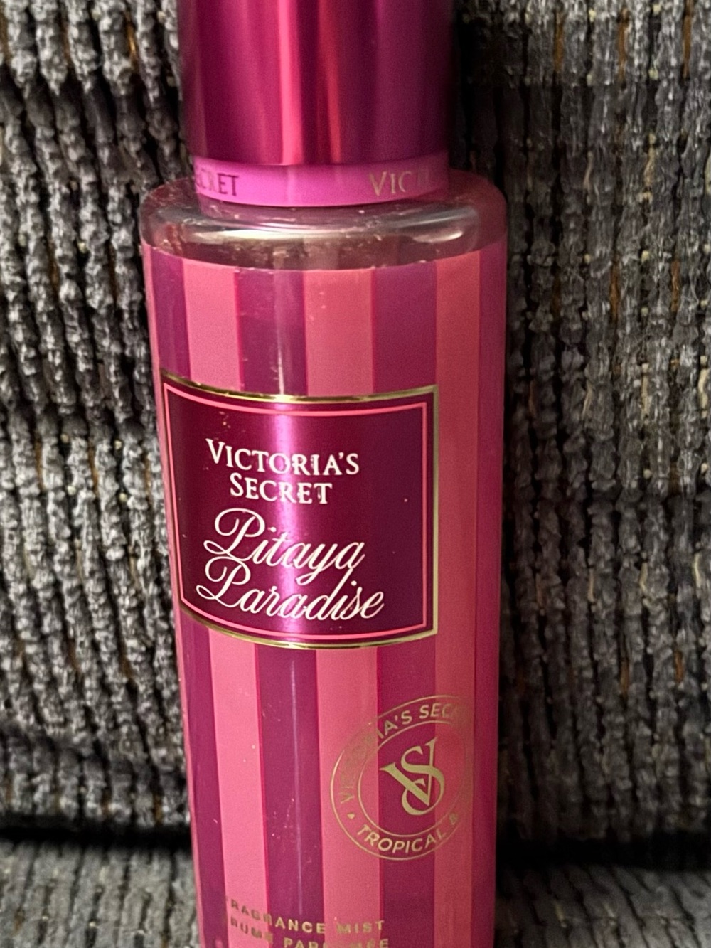 NWT Victoria's Secret Pitaya Paradise Fragrance Mist — Hot Pink